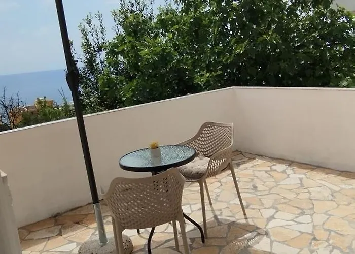 Kahari Apartments